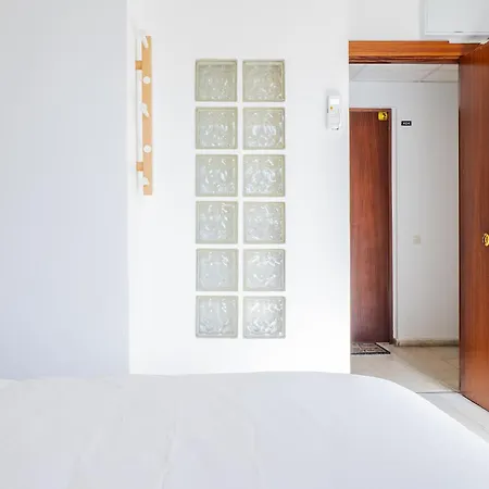 Cubo's Estudio Naciones 432 Only Adults Benalmadena